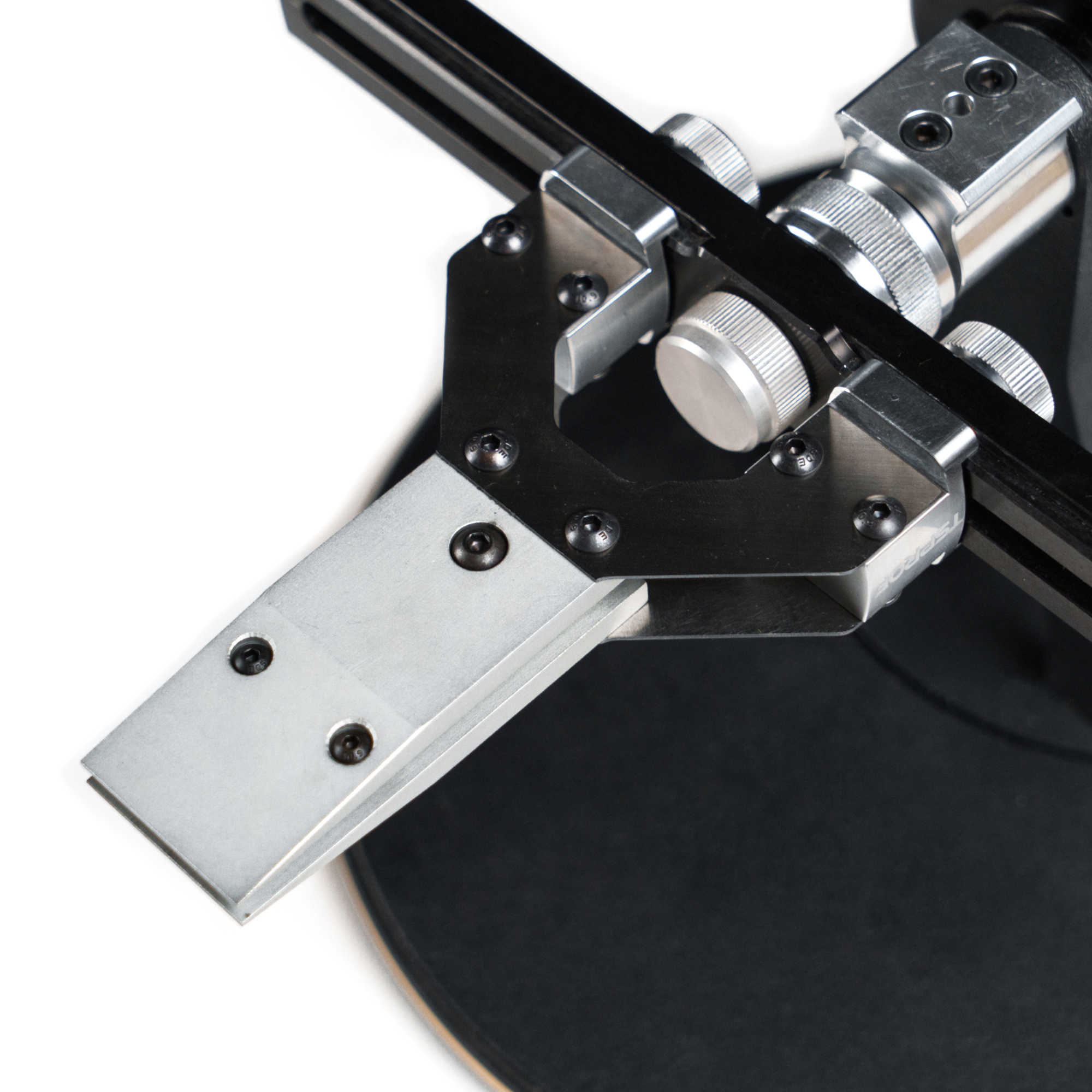 ЗАЖИМ TSPROF, ОДИНОЧНЫЙ ФИЛЕЙНЫЙ