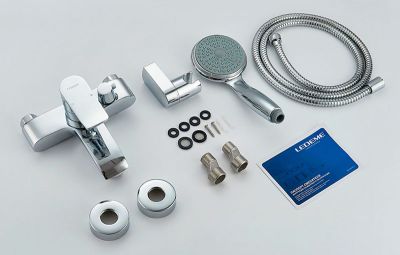 СМЕСИТЕЛЬ ДЛЯ ВАННЫ LEDEME L3234 КОРОТКИЙ ИЗЛИВ