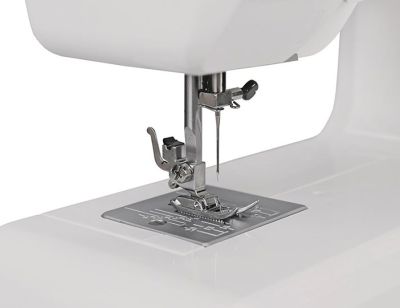 Электромеханическая швейная машина Janome VS 50